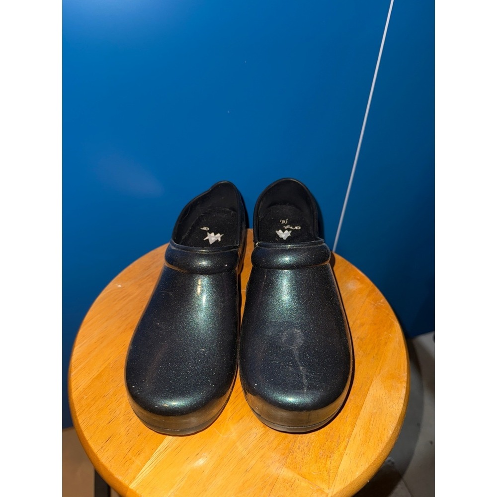 Anywear Iridescent Dark Green Glitter Slip Resistant Clogs Womens 8 Mens 6